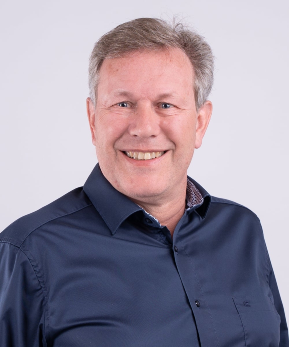 IQS_Juerg_Schaer_high-res_cut-min.jpg